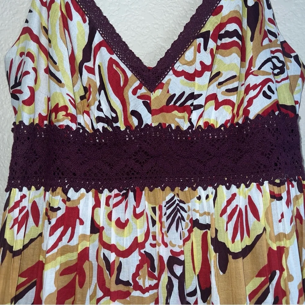 BCBGMaxAzria Burgundy Floral Print Lace Trim Maxi Dress Sz 6 - Picture 4 of 14